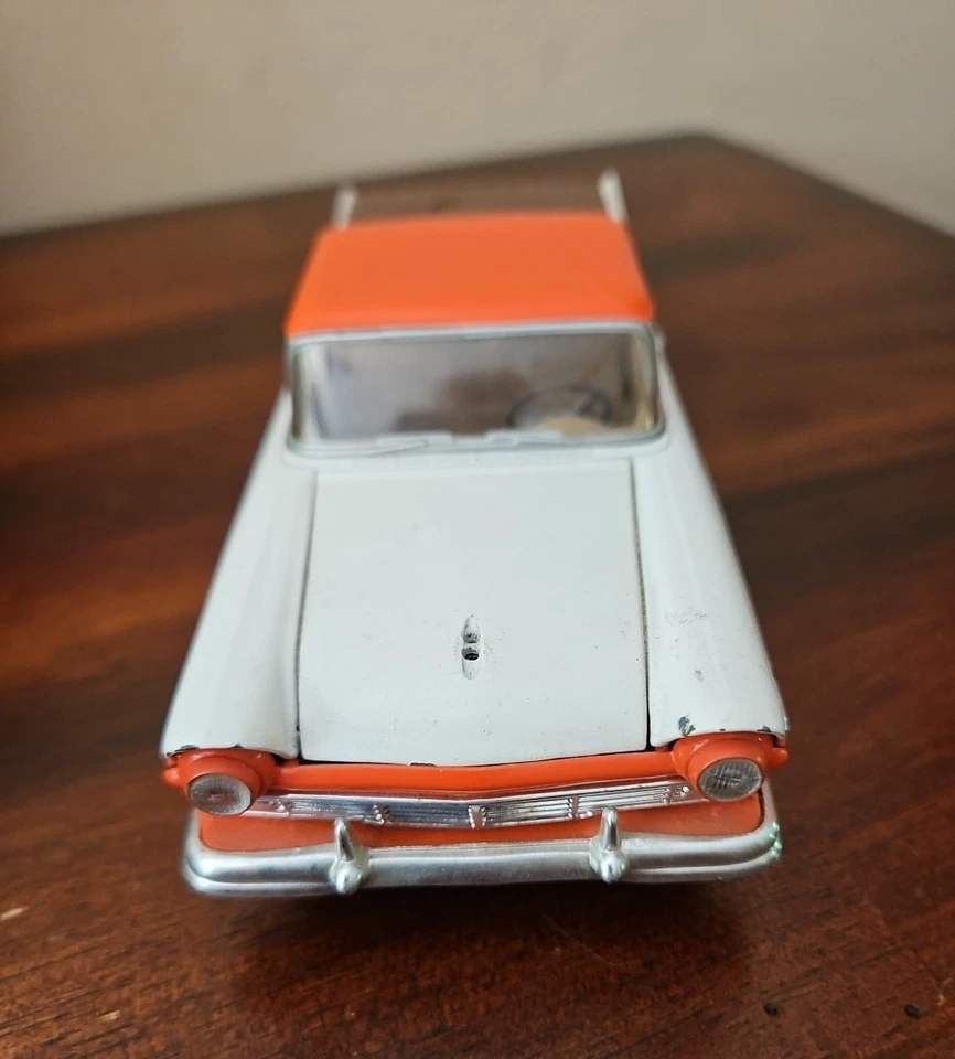 1957 Ford Ranchero Liberty Classic ограниченный выпуск #11, масштаб 1:24 - Изображение 2 из 4