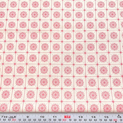 Primrose Sands by Helen Stubbings Red Rooster Fabrics Cotton Remnant 23'' x 43''