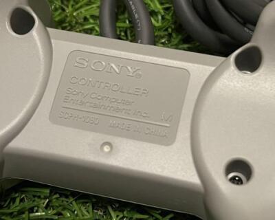 Manette SONY officielle SCPH-1080 + Manette ZERO PAD
