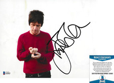 JOHNNY MARR - THE SMITHS GUITARIST - SIGNED 8x10 PHOTO B GUITAR BECKETT COA BAS