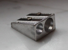 Anspitzer Doppelspitzer Metall Bleistift Spitzer Keilform silber für Büro Schule