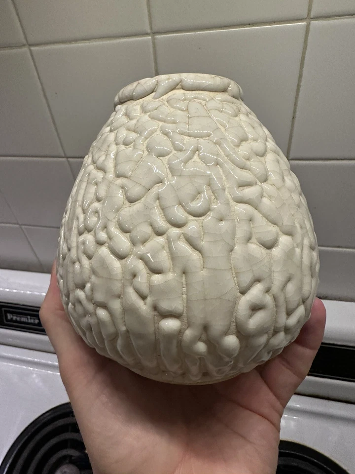 Jarrón de cerámica japonés Awaji de principios del siglo XX vermiculado cuajado blanco Mansudo Foto 3 de 4