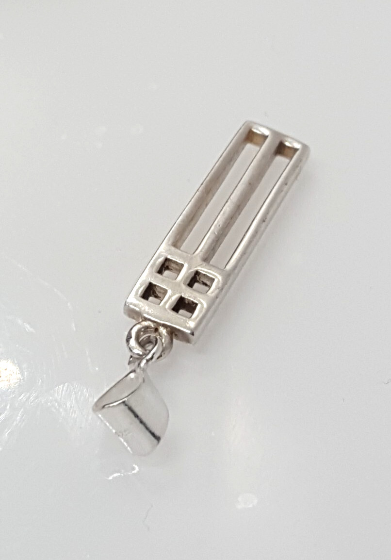 Gorgeous Sparkling Artistic Rectangle Pendant 925… - image 17