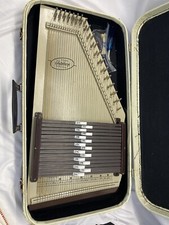 Vintage Oscar Schmidt Silverstone cord 34 String Case Included