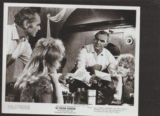 8X10 B&W PHOTO OF SCENE STELLA STEVENS ERNEST BORGNINE THE POSEIDON ADVENTURE