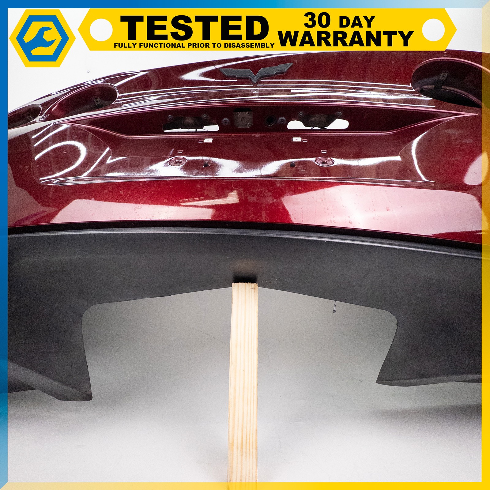 05-13 CHEVROLET CORVETTE C6 REAR BUMPER COVER ASSEMBLY BACK UP LAMP RED OEM