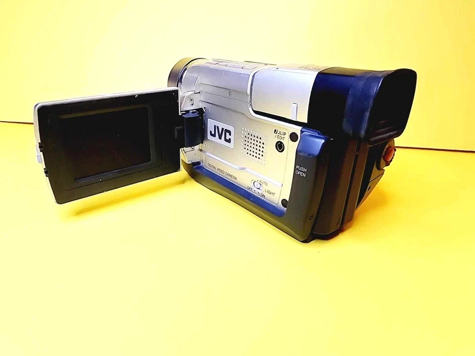 *100% UNTESTED* JVC GR-DVL100U DIGITAL VIDEO CAMERA CAMCORDER MINI DV 250x ZOOM - Image 2 of 4