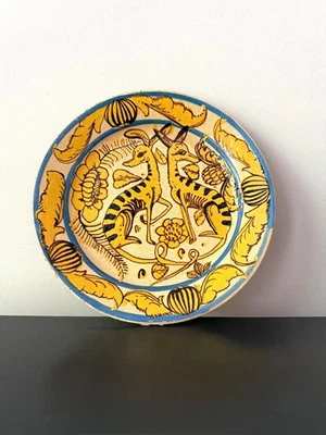 VTG 1920’s Hand-Painted Ceramic Plate – Mexican Tlaquepaque Fantasia Style - Image 1 of 4