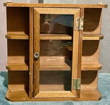 VINTAGE MINIATURE DOLL HOUSE CURIO COLLECTION CABINET! SO ADORABLE!