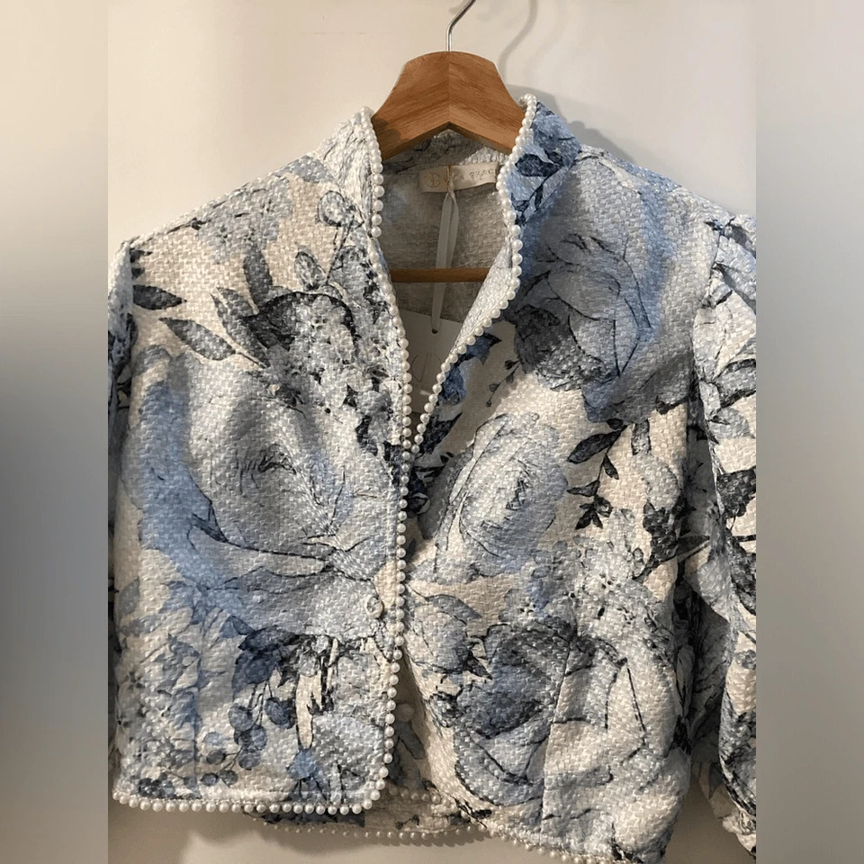 Conjunto de blusa y pantalones cortos Vita Grace Louisa con ribete floral para mujer azul claro talla XS Foto 4 de 4