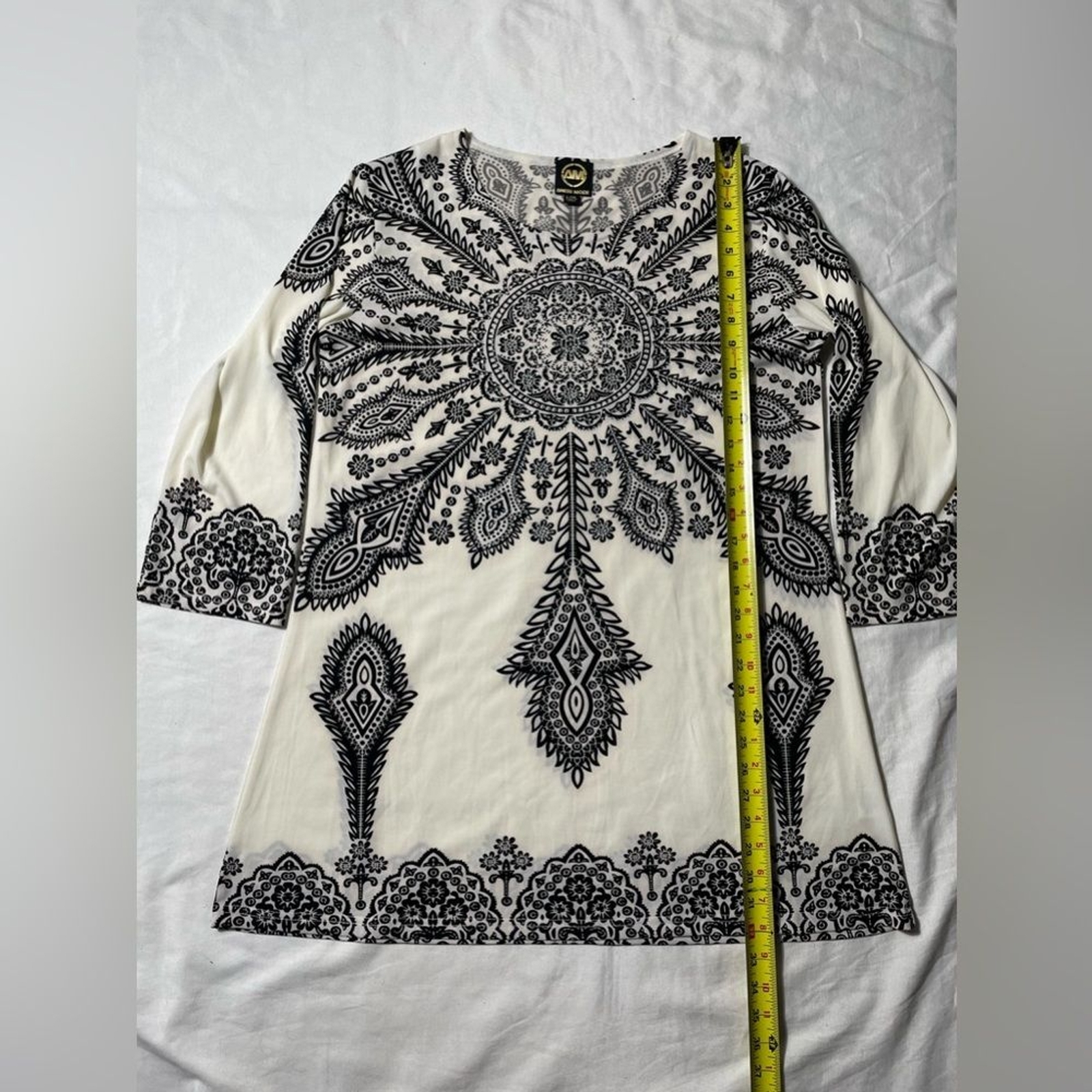 Ameri Mode Embellished Ivory and Black long sleev… - image 3