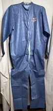 LOT OF 4 LRG KleenGuard A60 45233 Coveralls Pathogen/Chemical Splash Protection
