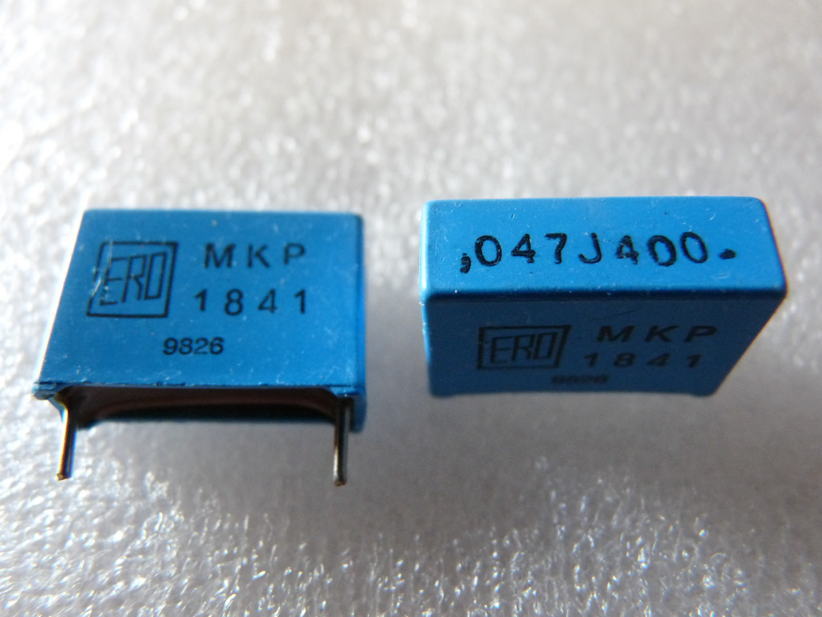 Lot De 5 Condensateurs Céramique 0,47nF (470pF) 400V AC Hitano - Modèle JD471KY5P Y1 - Pour électronique