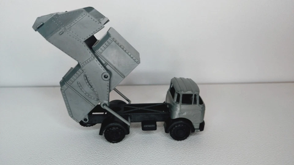 Cadeau BONUX  BERLIET GAK Camion Poubelle 1/90 - Photo 2/4