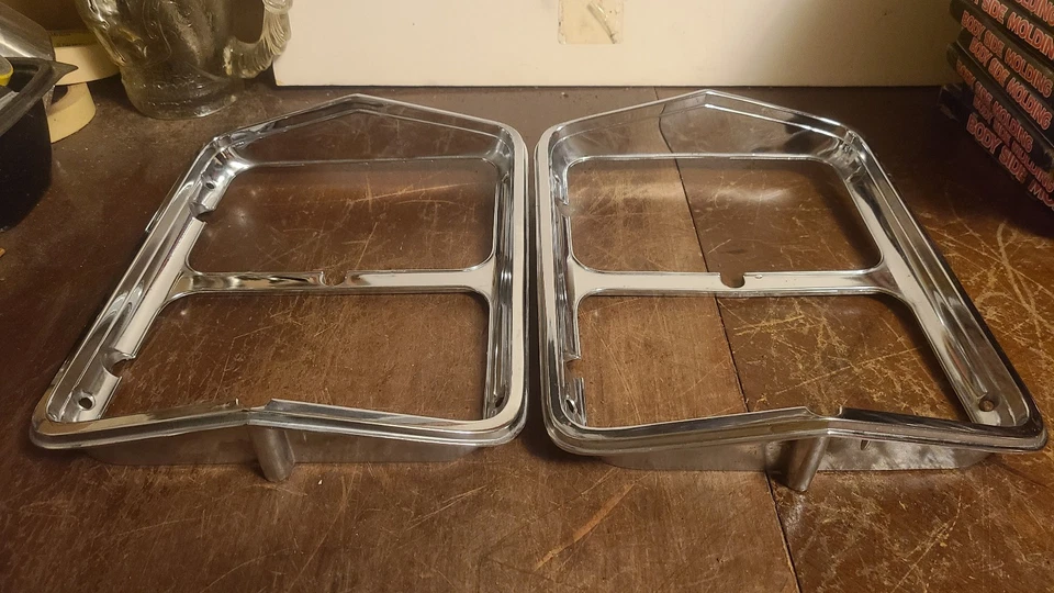 1977-78 Dodge Monaco Plymouth Fury LH Headlight Door Cover Pair of Bezels - Image 3 of 4