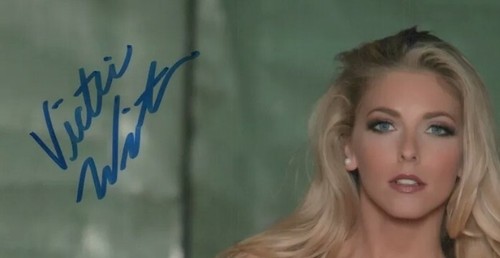 "VICTORIA WINTERS" - ""Super Sexy"" - Playboy Cybergirl - Signed 8x10