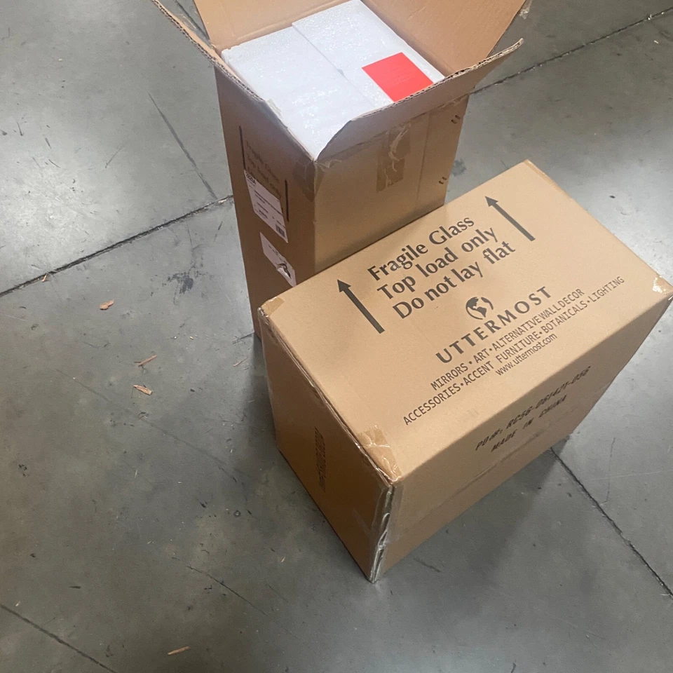 Lámpara de mesa de cerámica de 31" de alto Uttermost 28204 Savin solo $200, 33% de descuento al por menor - gris Foto 3 de 4