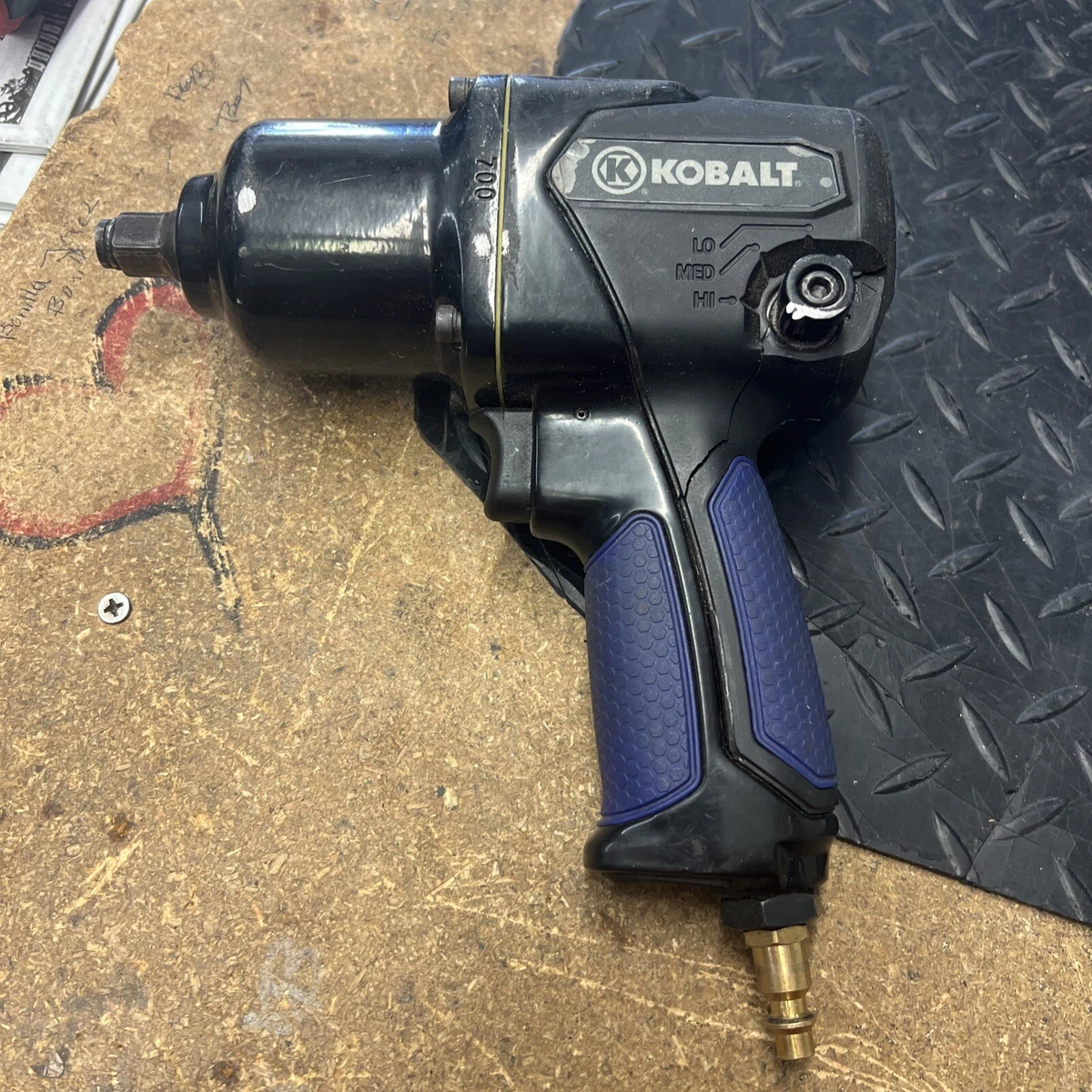 Kobalt 700 ft-lbs Max Torque Impact Wrench 1/2” SGY-AIR216 Pneumatic