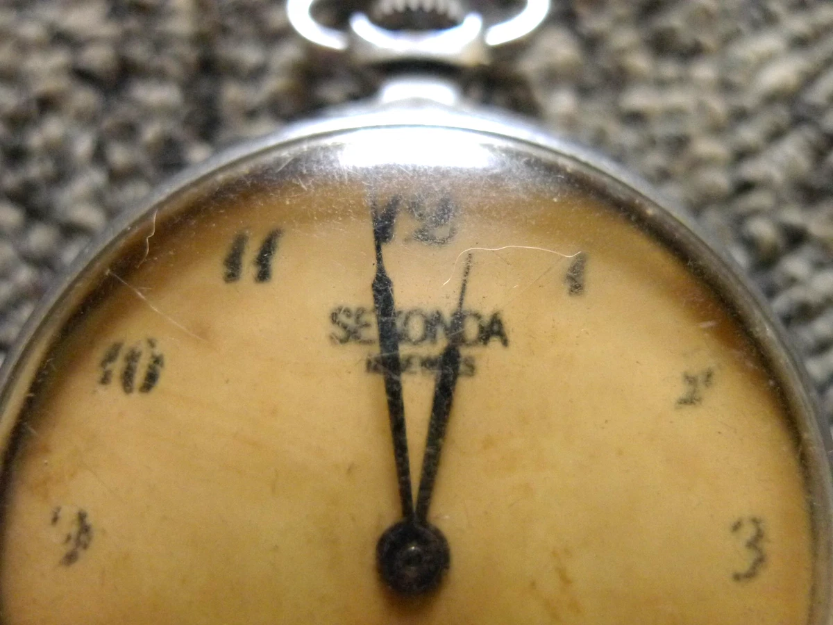 Reloj Bolsillo Sekonda 18J Caja Cromada Caballeros Frente Abierto Cuerda Manual .45mm. TLC.