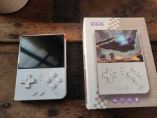 R33s Handheld Konsole - Emulation / Linux / Retro