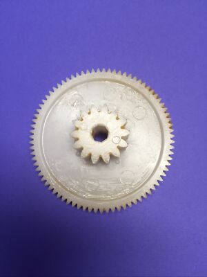 POWER WHEELS  7R #2 GEAR  14/79 TEETH COUNT FITS 12 VOLT POWER WHEELS GEARBOXES