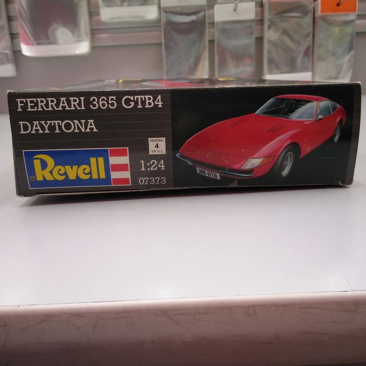 Ferrari 365 Boxer 1/24 スケール Revell Ferrari 365 Boxer 1/24 スケール Revell VINTAGE Revell