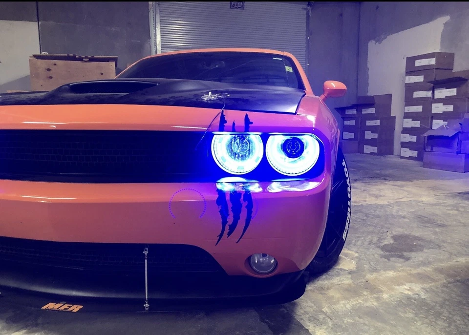 Faros para Dodge Challenger 2009-2014 con anillos de halo RGB Foto 3 de 3