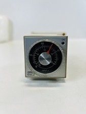 Omron E5C2-R20J Temperature Controller 3A 250VAC E5C2 Made in Japan. (Used)