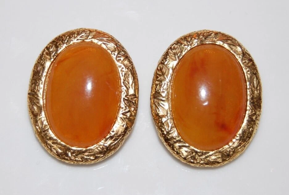 PENDIENTES ELEGANTES DE COLECCIÓN LIZ CLAIBORNE ALTA COSTURA IMITACIÓN CORNALINA CABUJÓN CLIP DORADO Foto 2 de 4