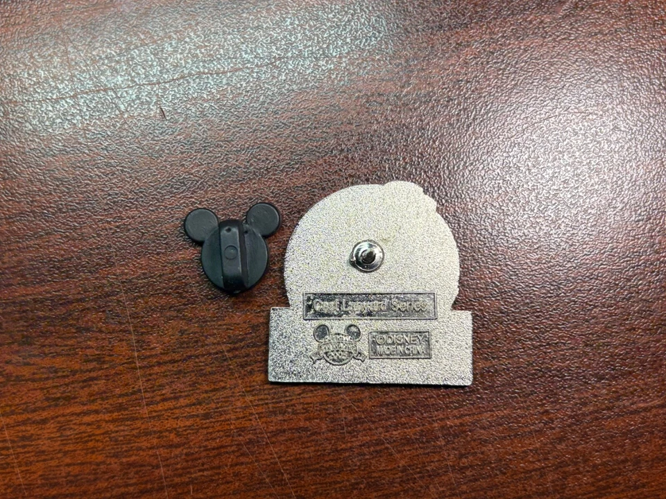 2005 WDW Donald Music MGM Parking Sign Cast Lanyard Series #3 Disney Pin #36532 - Image 2 of 2