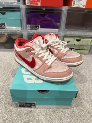 Size 10.5 - Nike Dunk Low SB x StrangeLove Valentines Day - Pre Owned