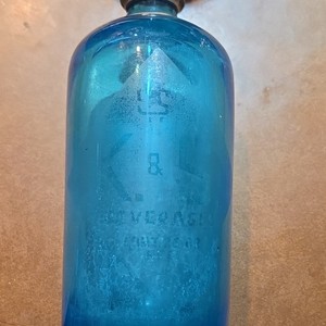 Monarch Blue Glass Seltzer Bottle 26 oz w/ Metal Siphon Top L.B.62