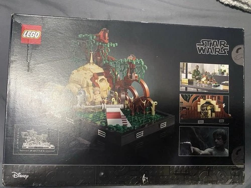 LEGO Star Wars Dagobah Jedi Training Set 75330 Yoda Luke R2-D2 1000 Pieces
