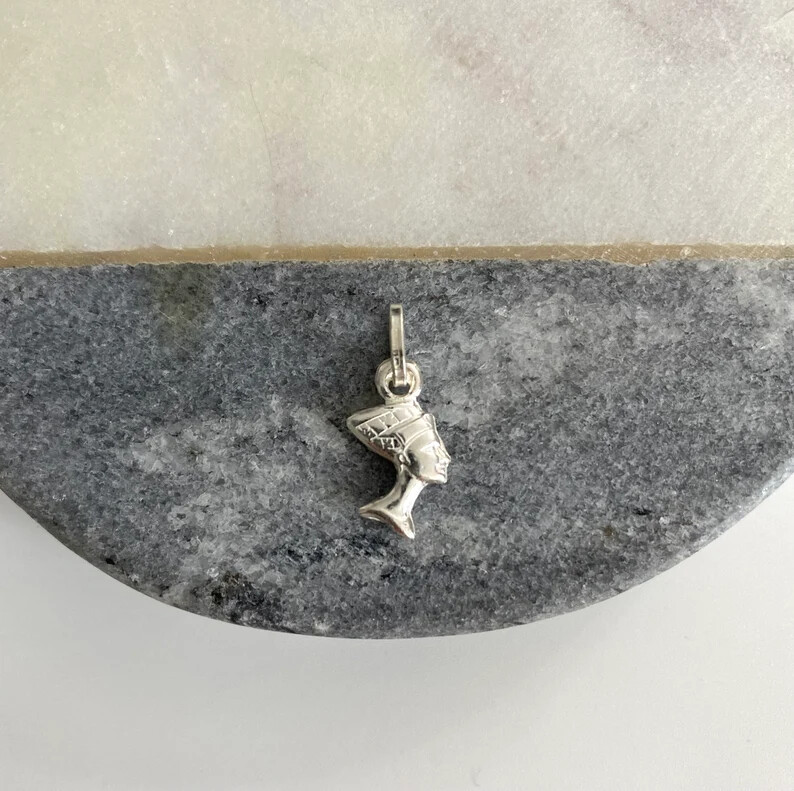 925 Sterling Silver Egyptian Queen Nefertiti Pendant or Mariner