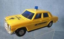 MODELLAUTO MERCEDES-BENZ W114 STRICH 8 W115 ADAC STRASSENWACHT FRIKTION + SIRENE