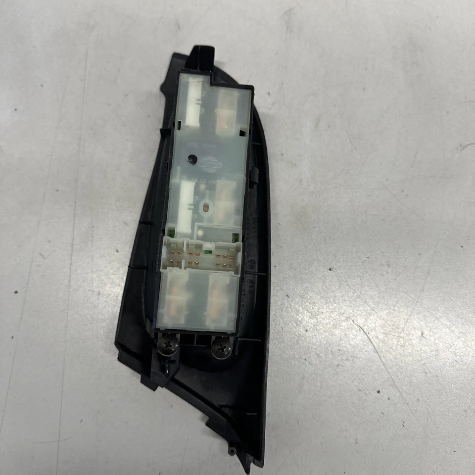 2003 NISSAN ALMERA СО СТОРОНЫ ВОДИТЕЛЯ ПЕРЕКЛЮЧАТЕЛЬ ПЕРЕДНЕГО СТЕКЛА 80960-BM410 - Изображение 2 из 3