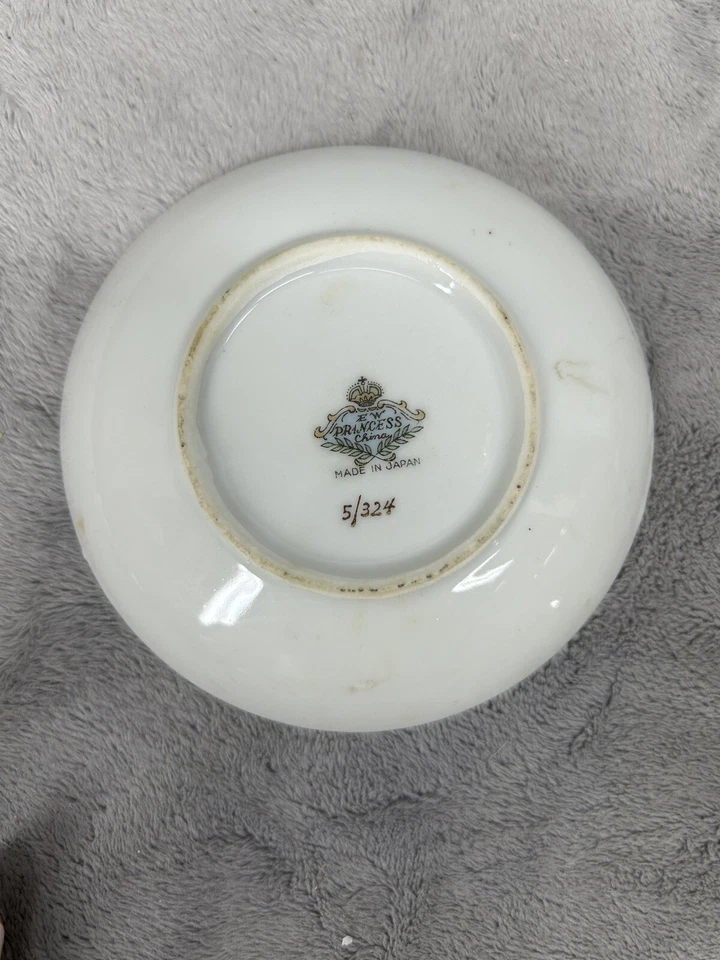 One E W Princess China Feito no Japão 4" Prato de Pires com Designs de Rosa - Imagem 3 de 4