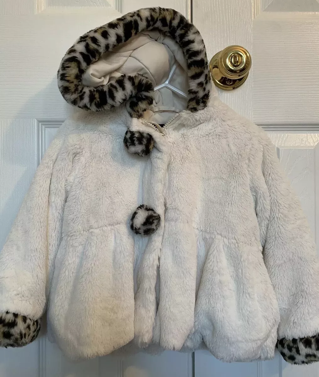 Rothschild Little Girls WhIte Faux Fur Leopard Trim Coat Pre owned Sz 24 Months
