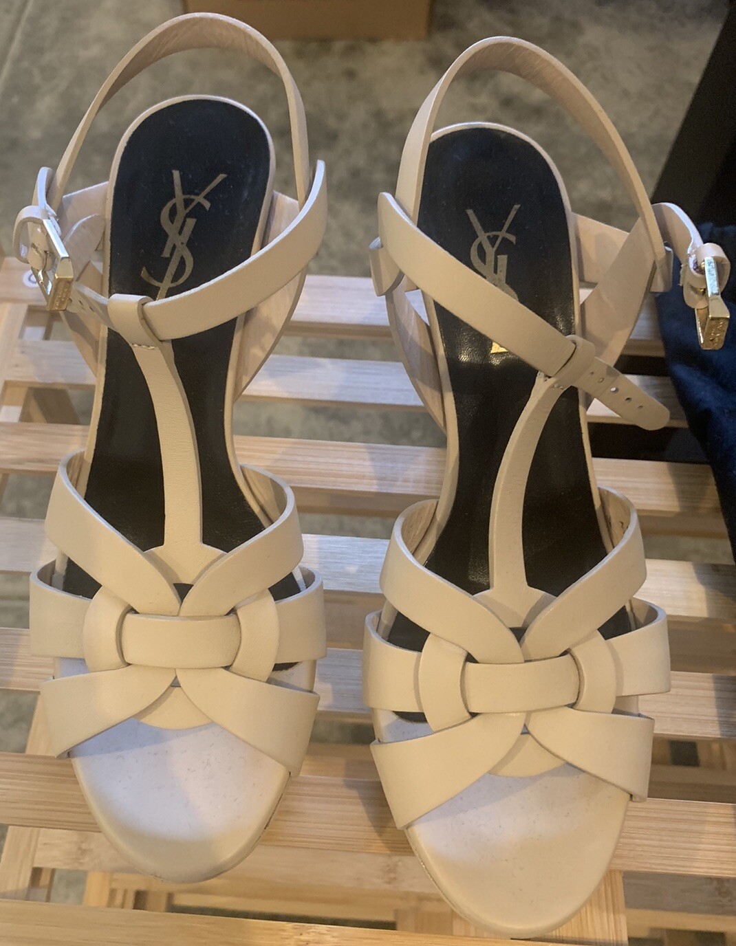 Sandali YSL Saint Laurent beige in pelle TRIBUTO plateau US6 Eu36 autentici