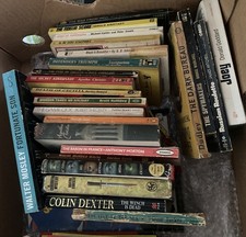 25 vintage thrillers crime books joblot includes  Agatha Christie