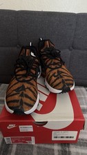 Nike React Presto Premium Tiger Print Magma O...
