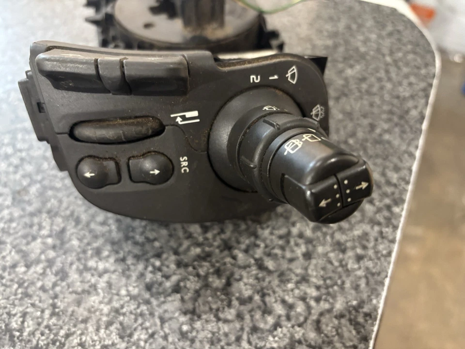 UNIDAD COMPLETA INDICADOR TALLO/LIMPIAPARABRISAS/LUCES RENAULT SCENIC 2008 8200127727 Foto 3 de 4