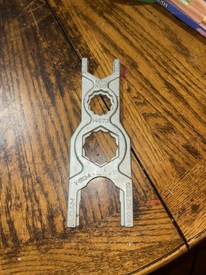 Sloan V-553-A Super Wrench for All Sloan Flush Valves