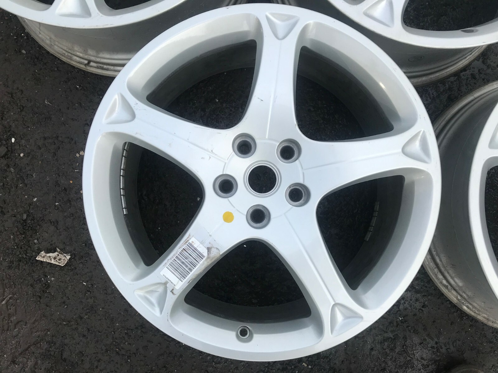 FERRARI CALIFORNIA FRONT WHEEL