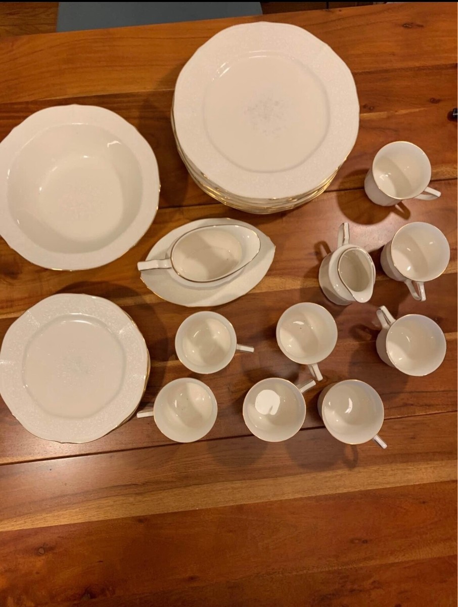 Noritake Ivory China Set CHANDON White/Ivory -Gold Rim- 23 piece