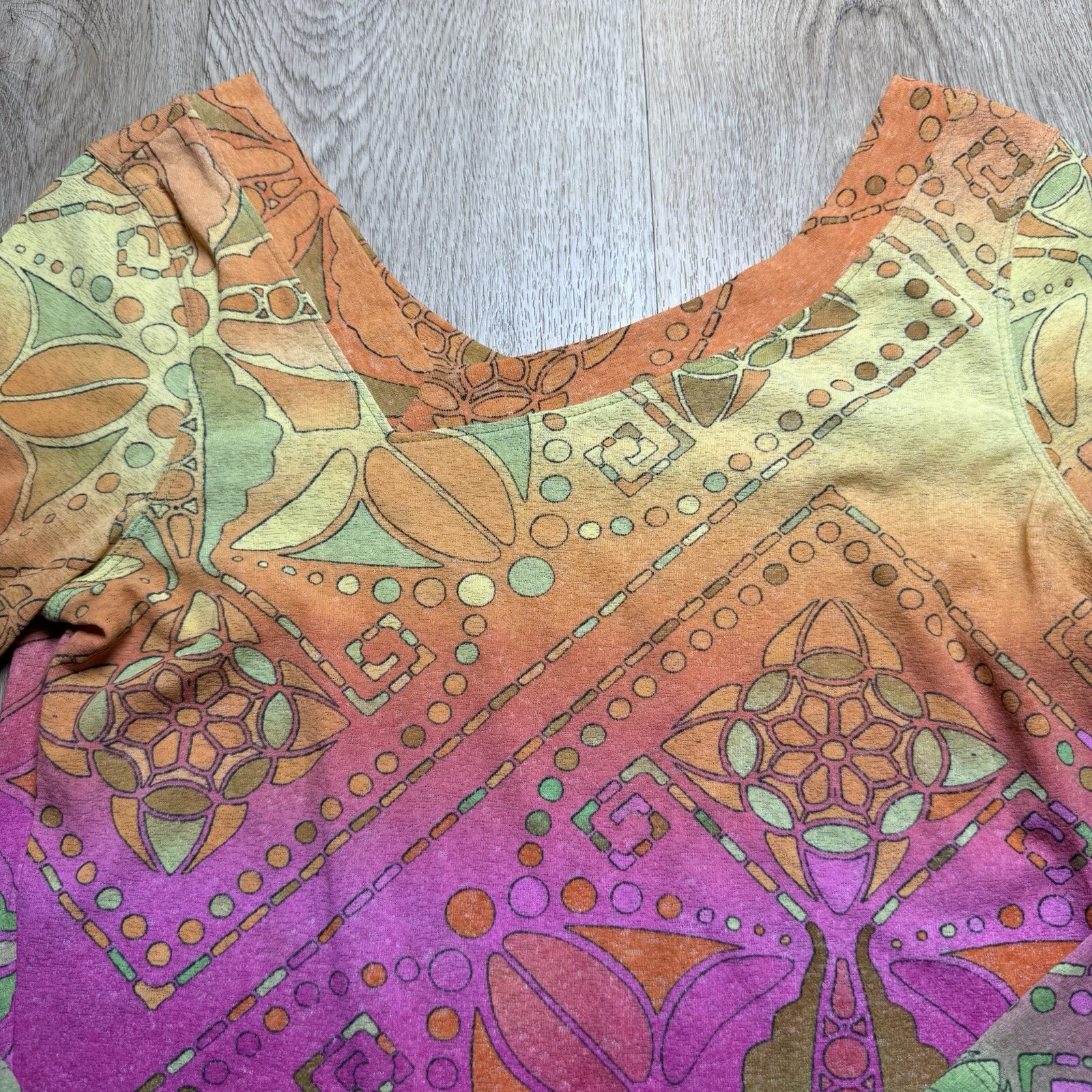 i.e. Relaxed Asymmetrical Retro Pattern Size S Or… - image 2