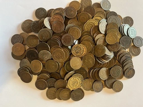 Lot of 350 Indian head Penny.  1880 - 1908. G-VG. Searched