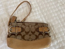 Vintage Coach Wristlet Signature C  Natural Leather in Excellent Condition