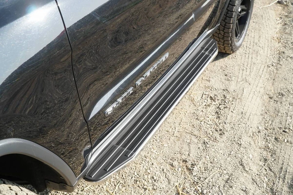 Steelcraft Automotive 123200 STX100 Running Boards for 14-21 Jeep Grand Cherokee Foto 4 de 4