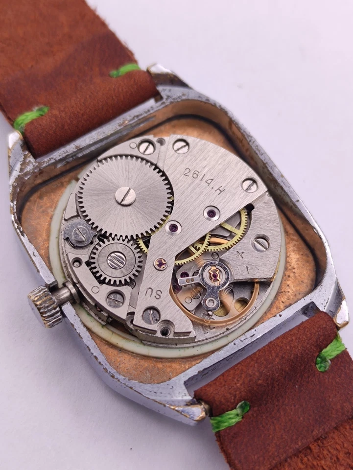 Pieza Única Reloj Obra de Arte Cuadrante Pintado a Mano Dinosaurio Raketa Cuero Mecánico Foto 3 de 4